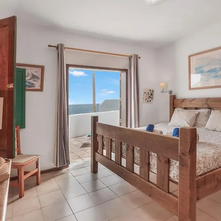 The House Lanzarote Villa